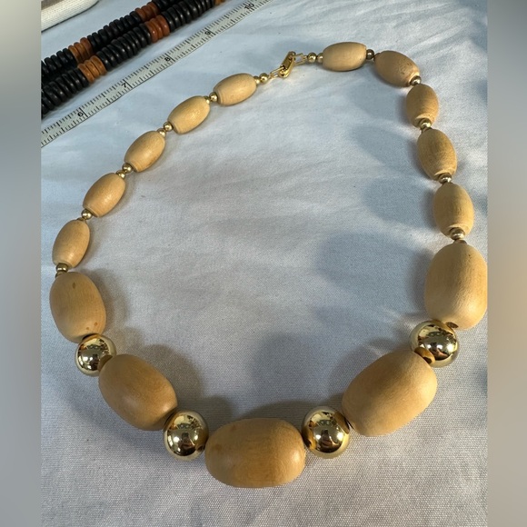 Three neutral safari vibe natural elements necklaces - Picture 8 of 10